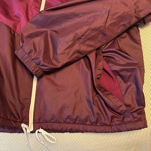 Columbia Maroon Windbreaker Jacket - Picture 4 of 5